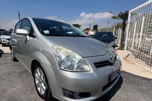 Toyota Corolla Verso 2.2 16V D-4D DPF Sol