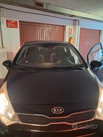 Auto Kia Rio