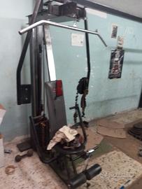 macchinario x molti esercizi fisici