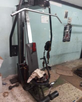 macchinario x molti esercizi fisici