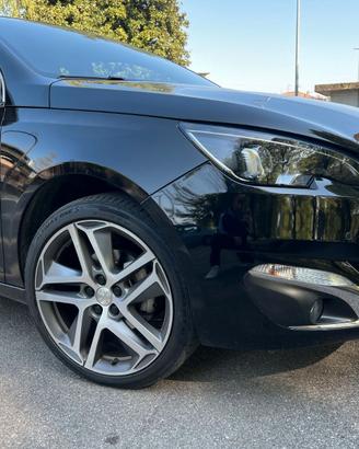 Peugeot 308 1.6 BlueHDI S&S Allure