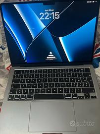 Macbook air chip M3 13" + adattatore usb + borsa
