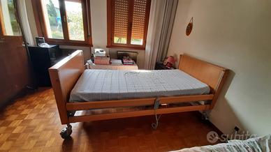 LETTO ELETTRICO MEDICALE + MATERASSO ANTIDECUBITO
