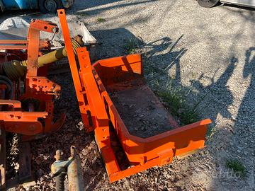 Pala trattore 140cm con attacco 3 punti
