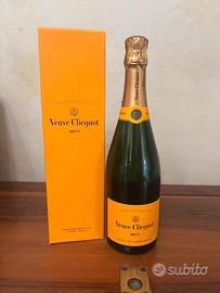 Champagne veuve clicquot scatolato