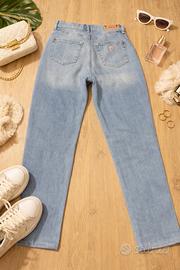 Jeans donna GUESS – Denim chiaro, stile moderno