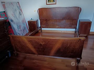 Struttura letto matrimoniale e due comodini