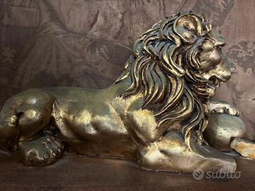 Scultura decorativa Leone dorato