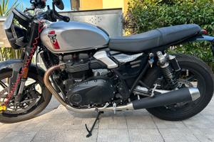 Triumph Speed Twin 900 MY25.