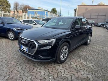 AUDI Q3 35 TDI S tronic Business