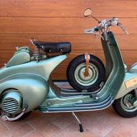 Vespa faro basso V31T vacanze romane