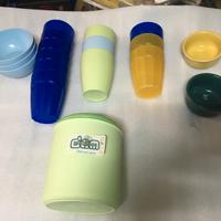 Vari accessori da cucina in blocco