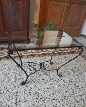 Tavolino in ferro battuto