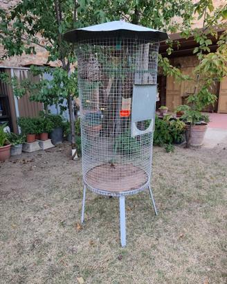 Gabbia metallica per volatili