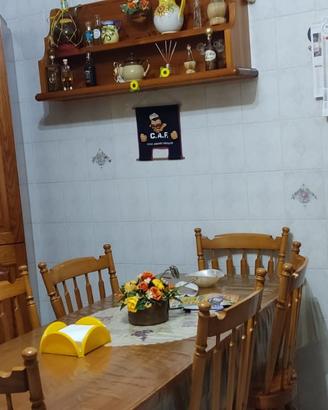 TAVOLO +SEDIE IN LEGNO