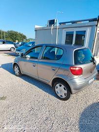 Toyota Yaris 1.0 benzina  1.600€ - Revisione 5/27