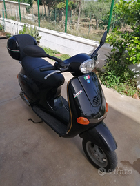Piaggio vespa et4 125