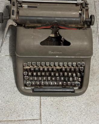 Macchina da scrivere olimpia