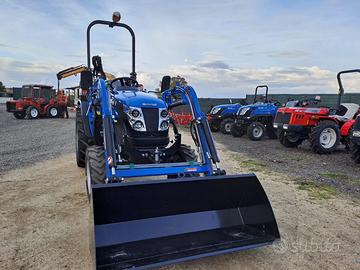 Trattore Solis 26 con caricatore frontale Bonatti