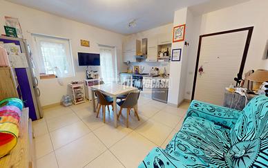 BILOCALE CON TERRAZZO E BOX AUTO