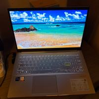 PC portatile Asus VivoBook 15 (usato pochissimo)