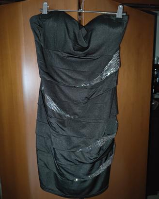 Vestito nero da sera senza spalline