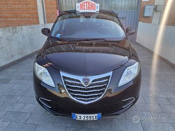 Lancia Ypsilon 0.9 TwinAir 85 CV 5 porte Metano Ec
