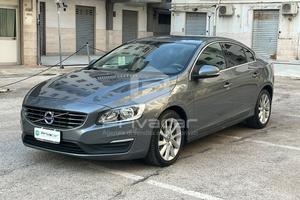VOLVO S60 D2 Geartronic Momentum