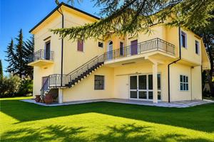 Villa indipendente Bolgheri Toscana