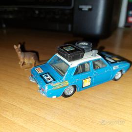 CorgyToys 1.43  AUTO rallye Hillman Hunter&CANGURO