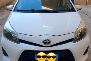 toyota yaris hybrid ibrida utilitaria city car