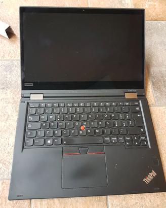 Lenovo ThinkPad Yoga X380 da 13,3" con display LED