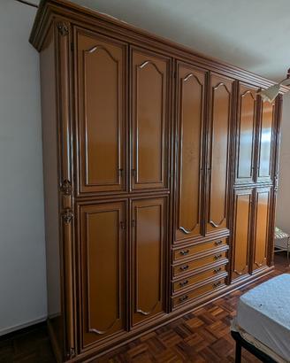 armadio in legno