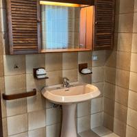 Specchiera bagno con mobile e luce incorporata