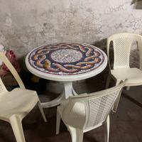 TAVOLO OVALE PIU SEDIE PLASTICA PERFETTO