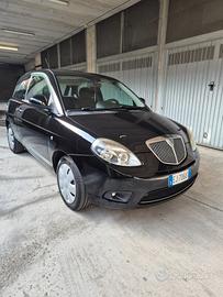 Lancia Ypsilon 1.2 69 CV Platinum neo patentati