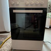 Fornello a gas con forno elettrico