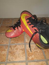 Scarpe da calcio nr.33 