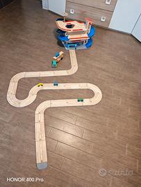 LEGNO pista e parcheggio multipiano automobiline