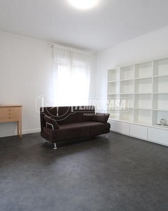 Viale Montegrappa appartamento con 3 camere da let