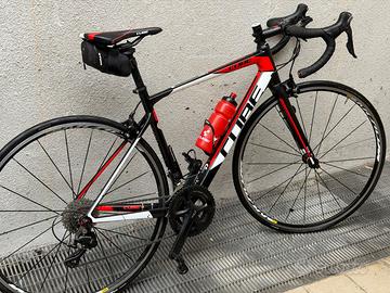 Bici da corsa Cube Attain CMPT donna