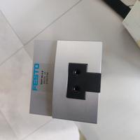 PINZA PNEUMATICA FESTO