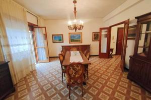 Appartamento di 145 m² con 5 locali e box auto a P