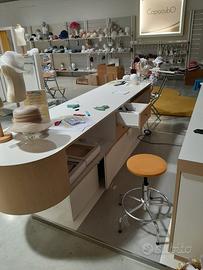 Arredo outlet in legno e metallo