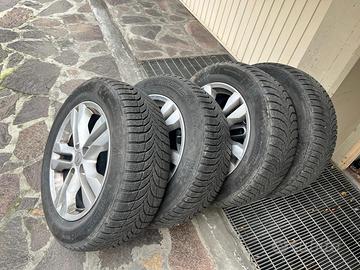 CERCHI NISSAN DA 17 CON GOMME INVERNALI