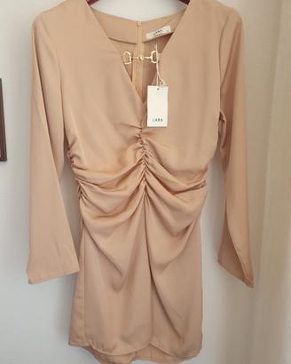 Vestitino leggero beige a maniche lunghe