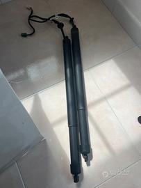 Piatoncini cofano peugeot 3008