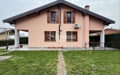 VILLA CON GIARDINO E TAVERNA