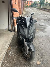 Scooter X-Max 300