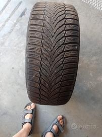 Nexen 225 45 17 94V invernali